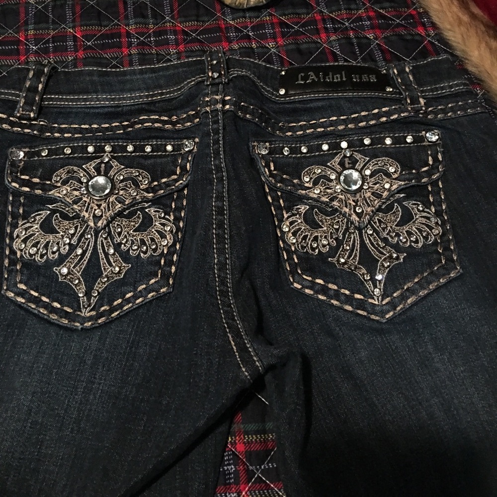 LA Idol Cropped Jeans. Size 11. Beautiful!